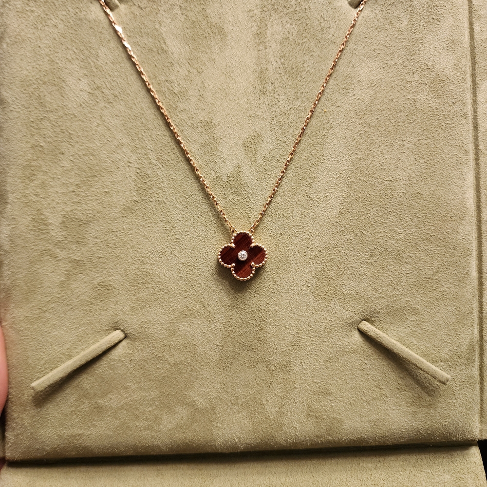 Gorgeous 18k Van Cleef & Arpels Special Holiday Edition Bullseye Clover Alhambra - Picture 2 of 11